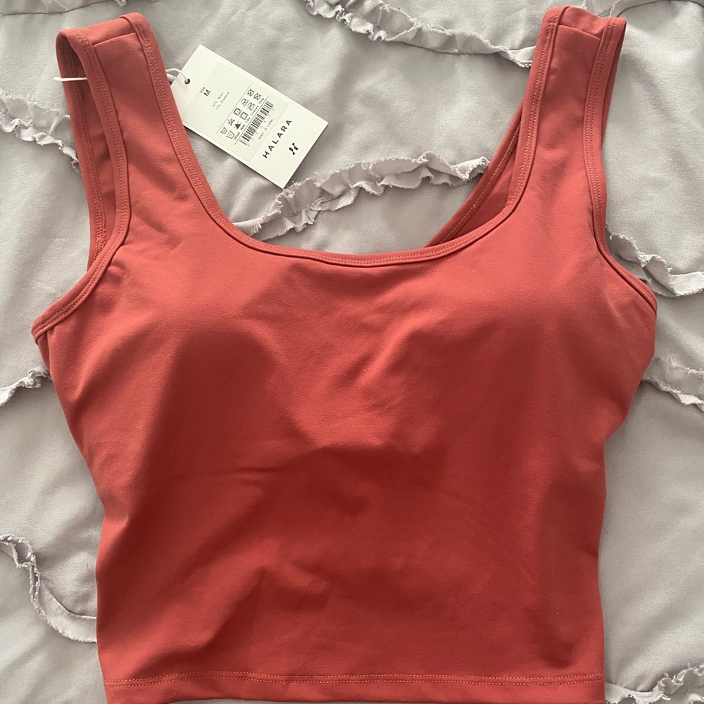 NWT - Halara workout crop top
